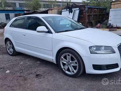 Usata Audi A3 125 CV (91 kW) 2009 Bianco Utilitaria