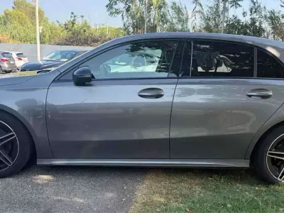 Usata Mercedes A180 Premium 116 CV (85 kW) 2021 Grigio Berlina