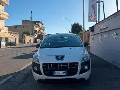 Usata Peugeot 3008 Business-Line 112 CV (82 kW) 2011 Grigio Station wagon