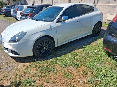Usata Alfa Romeo Giulietta Quadrifoglio 2011 Bianco Utilitaria