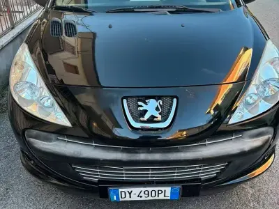 Usata Peugeot 206+ 68 CV (50 kW) 2010 Nero Utilitaria