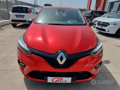 Usata Renault Clio V Business 100 CV (73 kW) 2021 Rosso Berlina