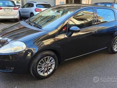 Usata Fiat Grande Punto 75 CV (55 kW) 2011 Nero Utilitaria
