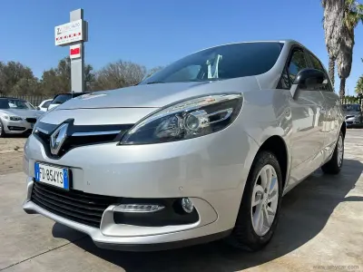 Usata Renault Scénic III LIMITED 110 CV (80 kW) 2016 Argento Monovolume