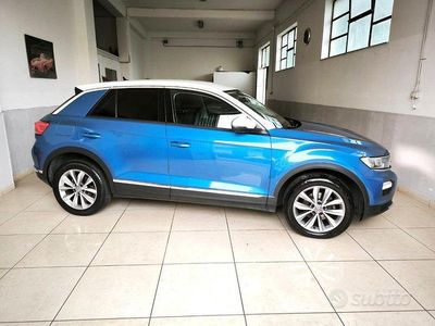 Usata VW T-Roc Style 116 CV (85 kW) 2019 Blu SUV