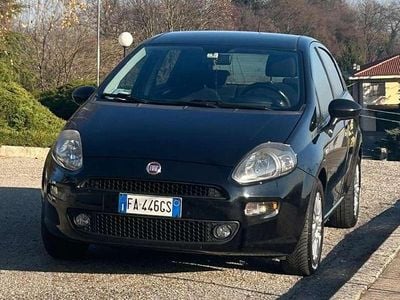 Usata Fiat Punto Young 69 CV (50 kW) 2015 Nero Utilitaria
