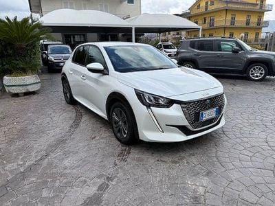 Usata Peugeot e-208 Allure 100 kW (136 CV) 2021 Bianco Utilitaria