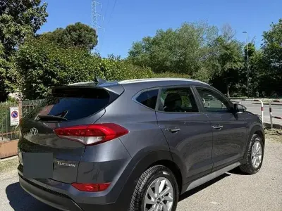 Usata Hyundai Tucson Xpossible 141 CV (103 kW) 2017 Grigio SUV