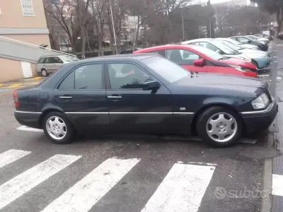 Usata Mercedes C200 75 CV (55 kW) 1996 Berlina