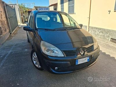Usata Renault Scénic II 130 CV (95 kW) 2008 Monovolume