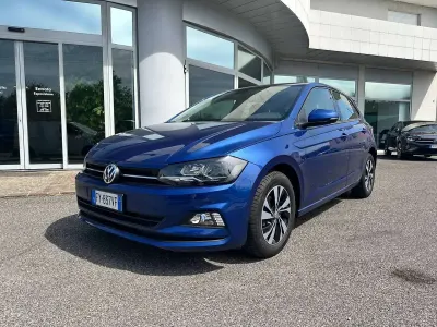 Usata VW Polo Comfortline 80 CV (58 kW) 2019 Blu Utilitaria