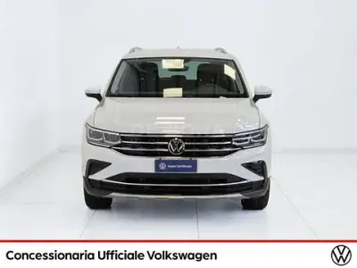 Usata VW Tiguan Elegance 150 CV (110 kW) 2023 Bianco SUV