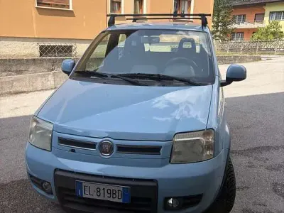 Usata Fiat Panda 4x4 Climbing 75 CV (55 kW) 2011 Utilitaria