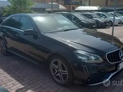 Usata Mercedes E200 136 CV (100 kW) 2016 Nero Berlina