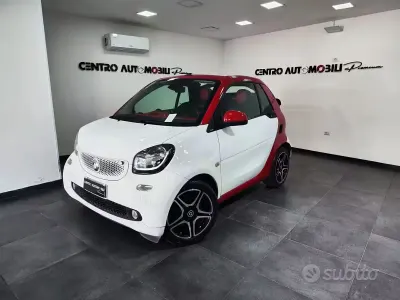 Usado Smart ForTwo Cabrio Passion 90 CV (66 kW) 2016 Blanco Descapotable