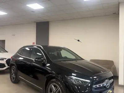 Usata Mercedes GLA200 Premium 150 CV (110 kW) 2023 Nero SUV