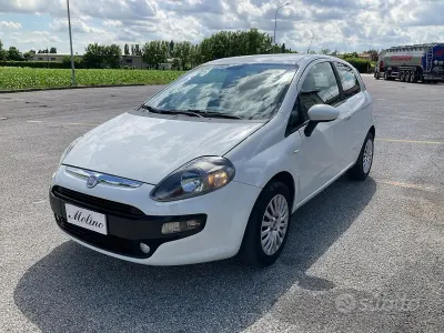 Usata Fiat Punto Evo Dynamic 69 CV (50 kW) 2011 Bianco Utilitaria
