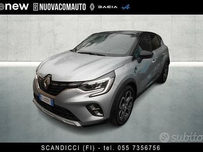 Usata Renault Captur Techno 145 CV (106 kW) 2022 Grigio SUV