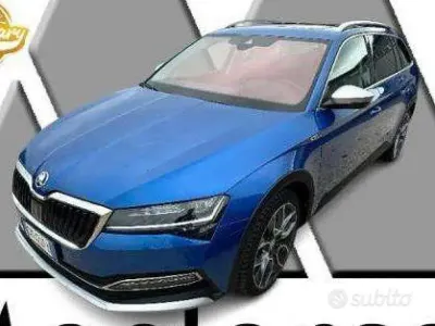 Usata Skoda Superb Scout 4x4 200 CV (147 kW) 2022 Blu/azzurro Station wagon
