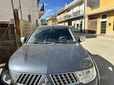 Usata Mitsubishi L 167 CV (122 kW) 2009 SUV