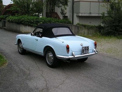 Usata Alfa Romeo Giulia Spider 98 CV (72 kW) 1962 Blu/azzurro Cabrio