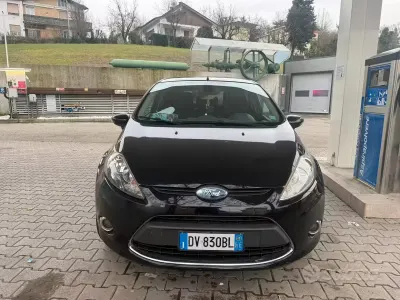 Usata Ford Fiesta 82 CV (60 kW) 2009 Berlina
