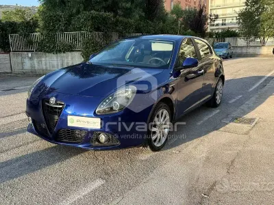 Usata Alfa Romeo Giulietta Progression 120 CV (88 kW) 2015 Bluazzurro Utilitaria