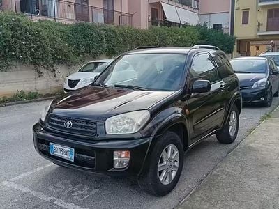 Begagnad Toyota RAV4 2001 Svart SUV