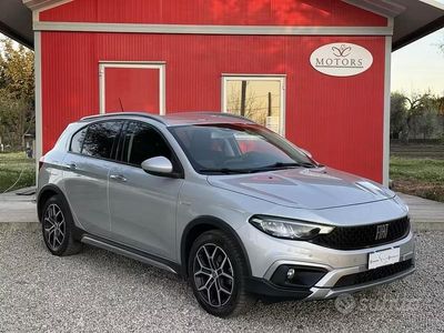 Usata Fiat Tipo Cross 131 CV (96 kW) 2022 Grigio Berlina