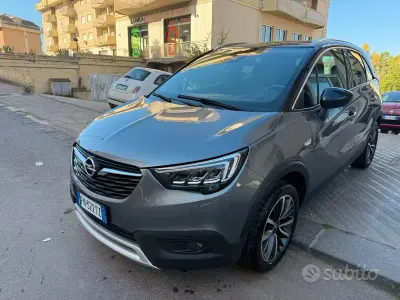 Usata Opel Crossland X 120 CV (88 kW) 2018 Grigio SUV