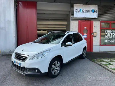 Usata Peugeot 2008 Allure 82 CV (60 kW) 2015 Bianco SUV
