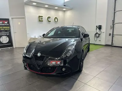 Usata Alfa Romeo Giulietta Veloce 241 CV (177 kW) 2016 Nero Utilitaria