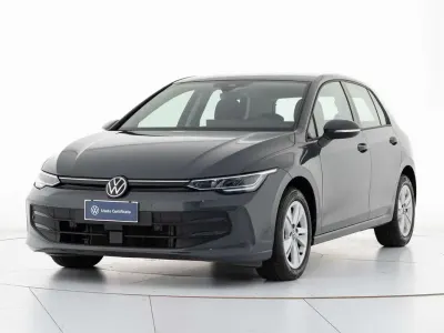 Usado VW Golf VIII Life 116 CV (85 kW) 2025 Gris Utilitario