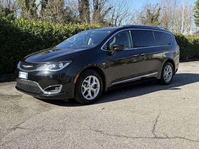 Usata Chrysler Pacifica Limited 287 CV (211 kW) 2020 Nero Monovolume