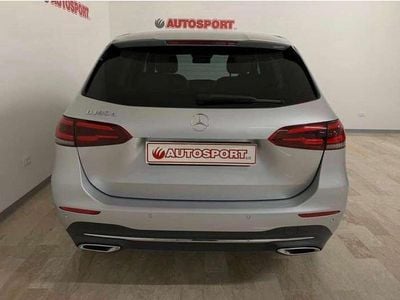 Usata Mercedes B180 116 CV (85 kW) 2019 Argento Monovolume