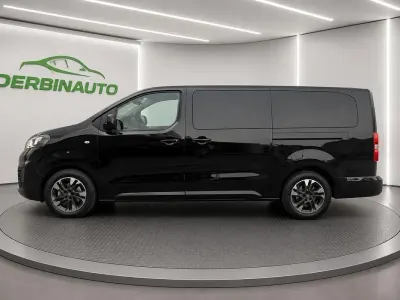 Usata Opel Zafira Life Business Innovation 177 CV (130 kW) 2019 Grigio Monovolume