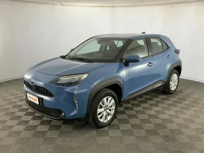 Usata Toyota Yaris Business Edition 116 CV (85 kW) 2022 Blu Utilitaria