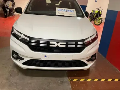 Usata Dacia Sandero Journey 91 CV (66 kW) 2025 Bianco Berlina