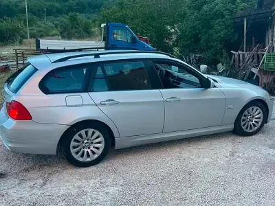 Usata BMW 320 177 CV (130 kW) 2009 Grigio Station wagon