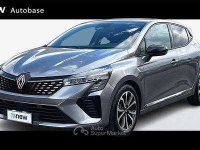 Usata Renault Clio V Techno 91 CV (66 kW) 2025 Grigio scuro Berlina