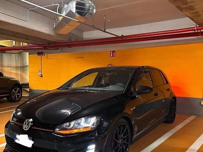 Usata VW Golf VII GTI 230 CV (169 kW) 2014 Berlina