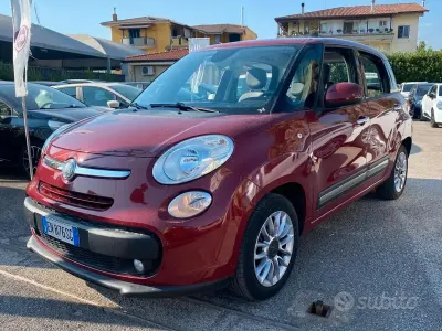 Begagnad Fiat 500L 85 HK (62 kW) 2012 Röd Minibuss