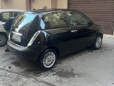 Usata Lancia Ypsilon 70 CV (51 kW) 2004 Nero Utilitaria