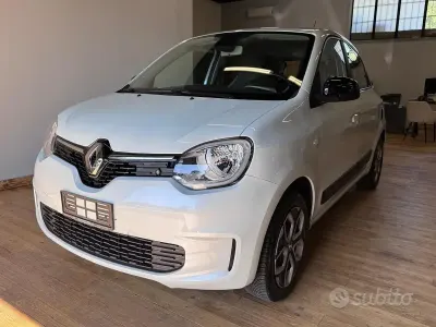 Usata Renault Twingo 65 CV (47 kW) 2024 Bianco Utilitaria
