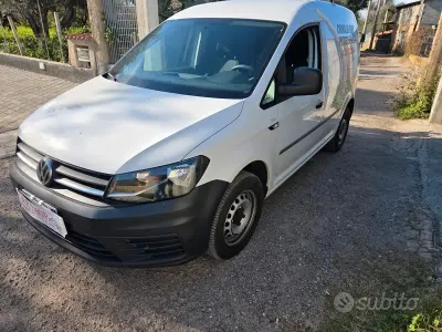 Usata VW Caddy 102 CV (75 kW) 2019 Bianco Monovolume