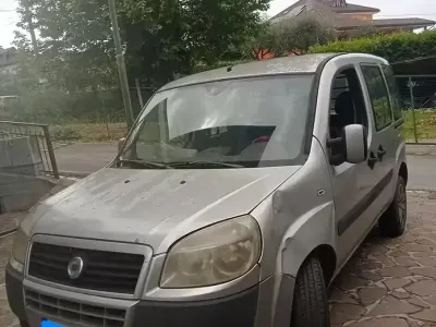 Käytetty Fiat Doblò 120 HP (88 kW) 2006 Harmaa Tila-auto