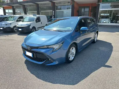 Usata Toyota Corolla Business Edition 122 CV (89 kW) 2020 Blu/azzurro Station wagon