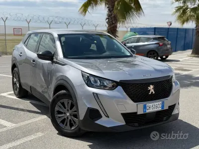 Occasion Peugeot 2008 Allure 110 ch (80 kW) 2022 Gris SUV