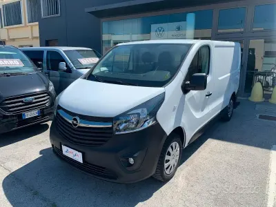 Usata Opel Vivaro-e Combi 121 CV (88 kW) 2019 Bianco Monovolume