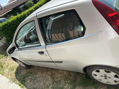 Usata Fiat Punto Dynamic 80 CV (58 kW) 2003 Utilitaria